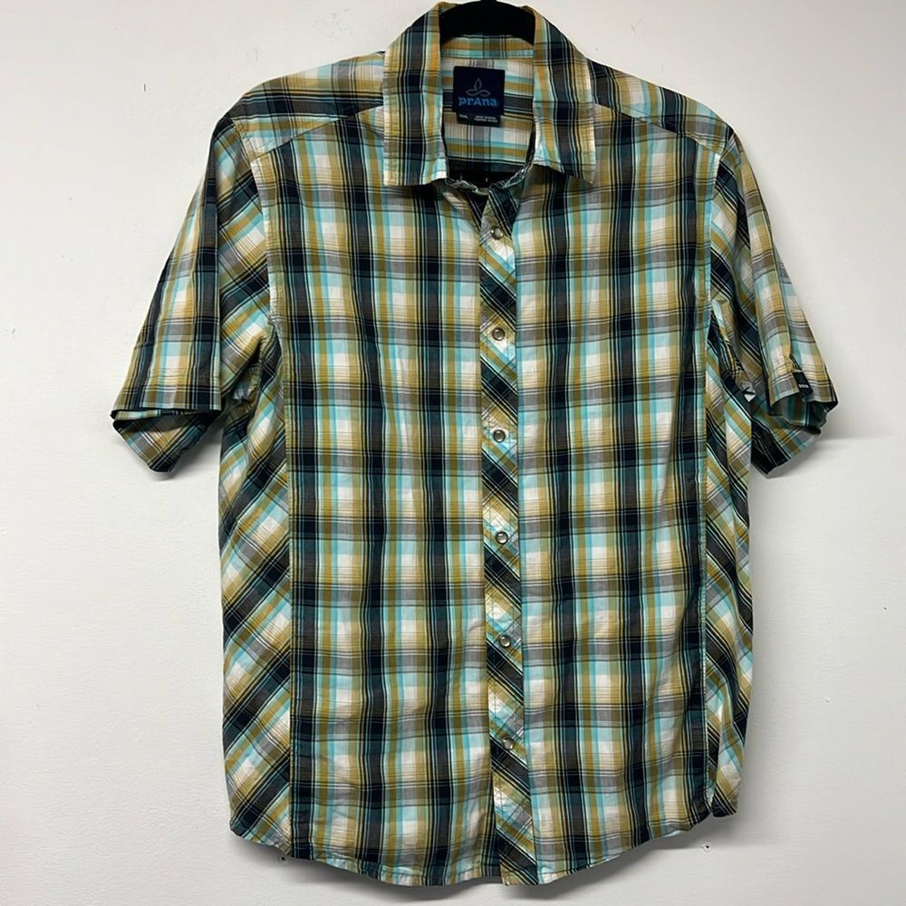 Prana short sleeve button up plaid shirt size small